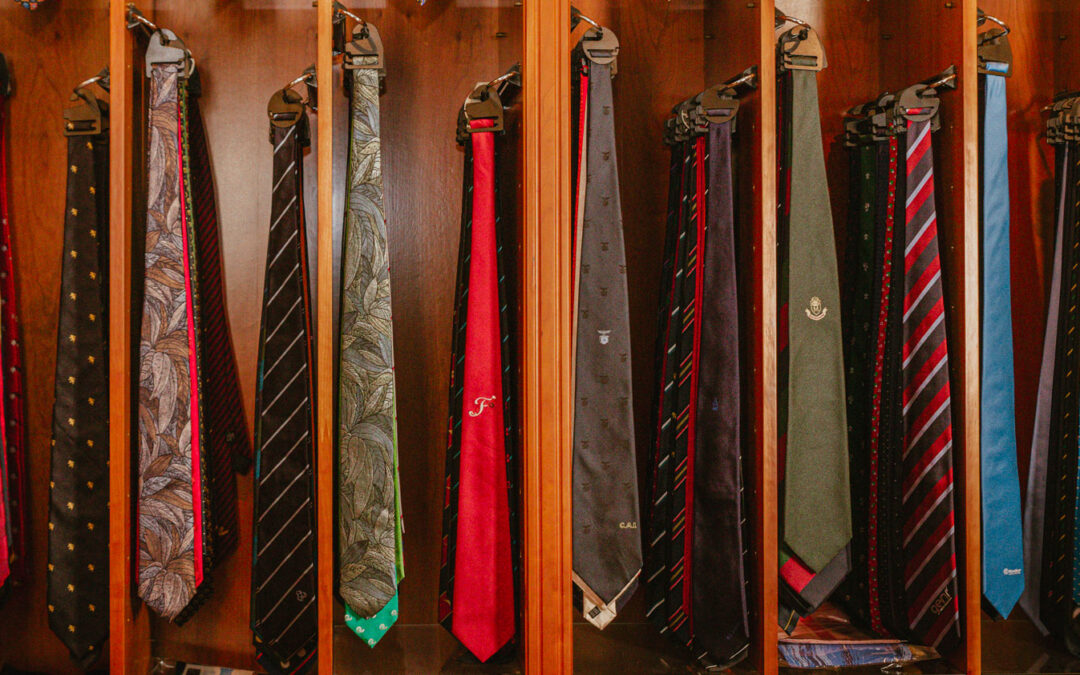 Perché regalare una cravatta personalizzata per la festa del papà